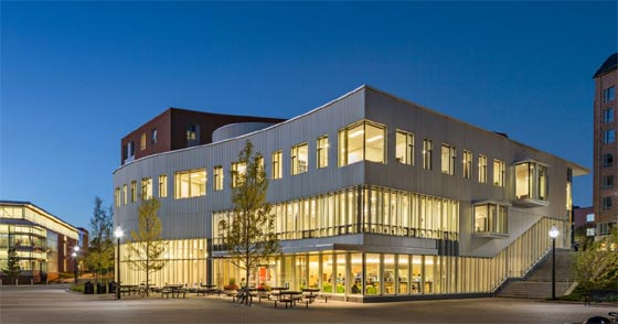 被美國大學(xué)開除后這樣自救