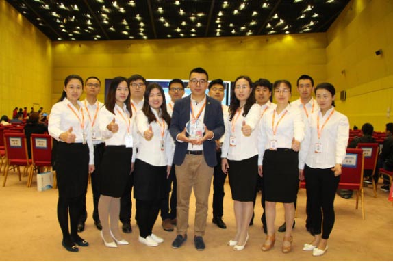 2017泛亞聯盟教育展清大教育秀了一把帽子戲法